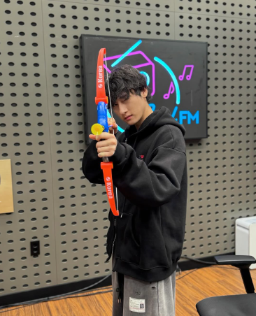 Monsta X I.M Kiss The Radio